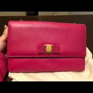 Salvatore Ferragamo Ginny Saffiano  medium Pink